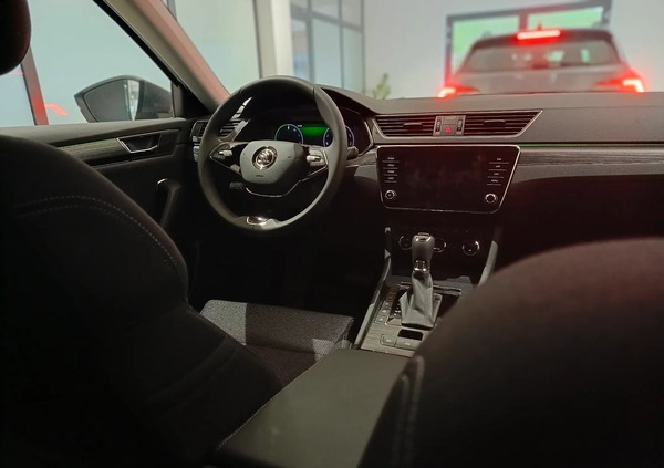 Skoda Superb cena 197800 przebieg: 7200, rok produkcji 2023 z Brzesko małe 232